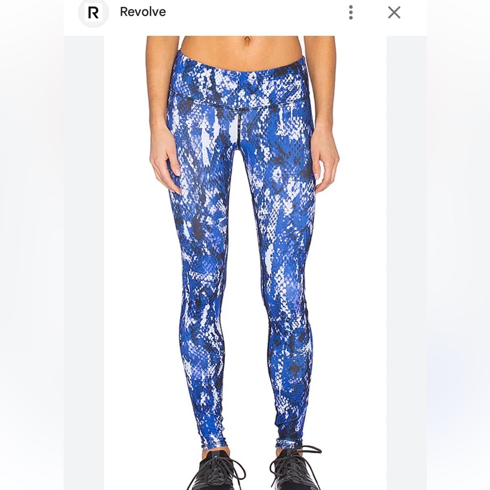 ALO Airbrush Deep Electric Blue Python Yoga Blue and Black Patterned Leggings
